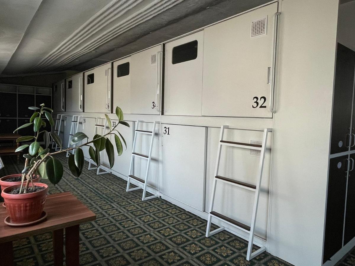 Capsule Hotel Technocave Bishkek Luaran gambar