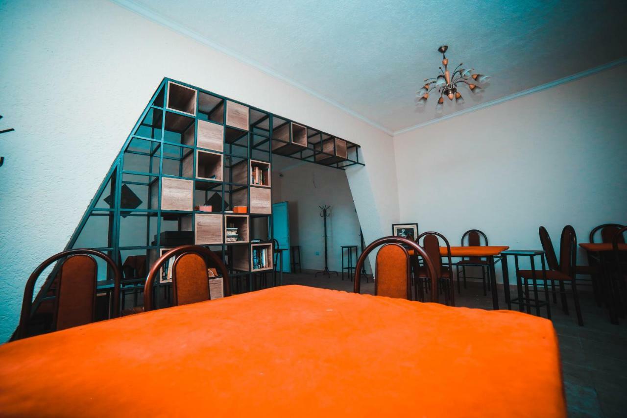 Capsule Hotel Technocave Bishkek Luaran gambar