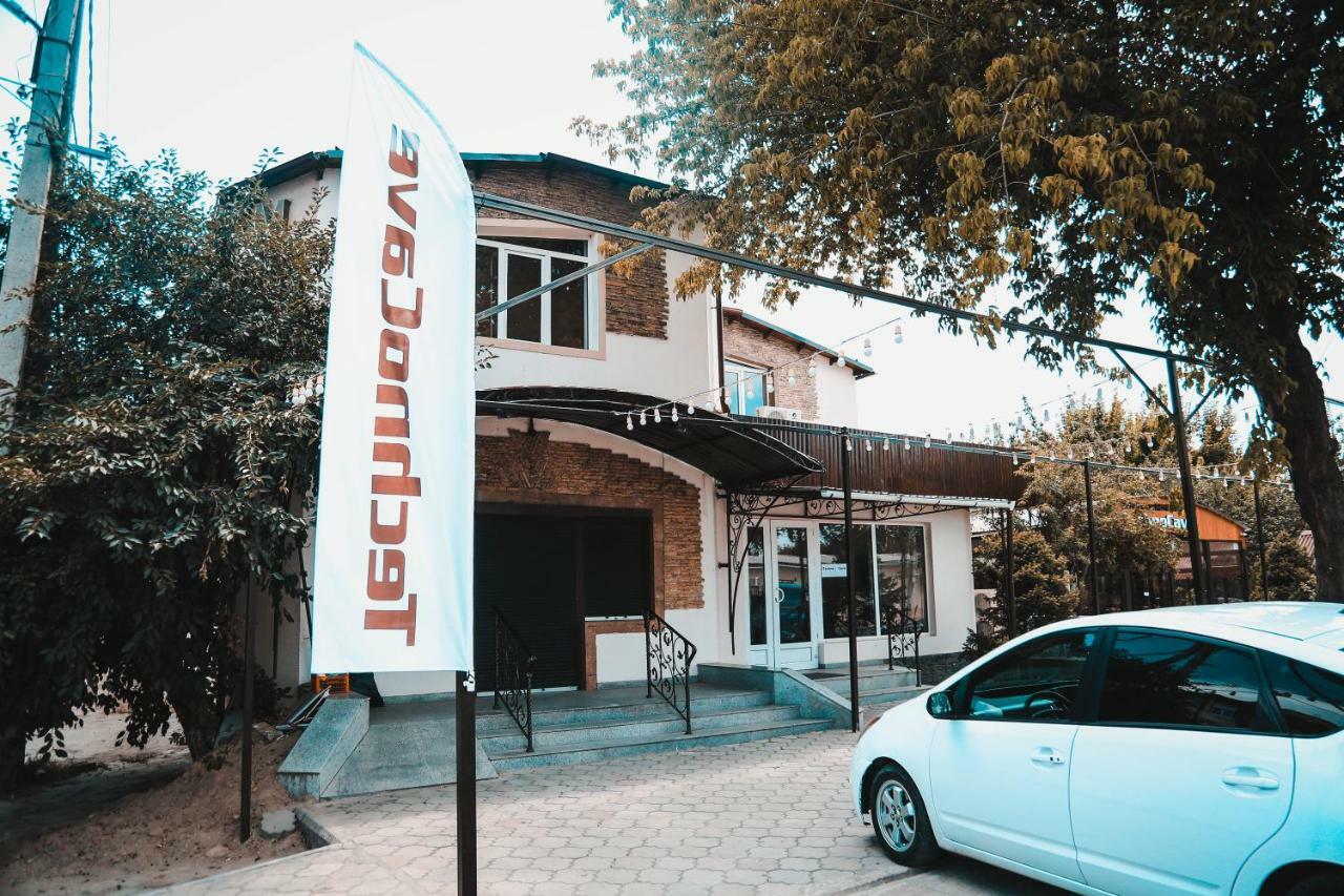 Capsule Hotel Technocave Bishkek Luaran gambar