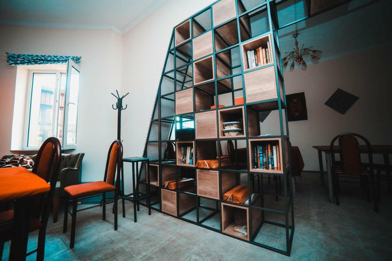 Capsule Hotel Technocave Bishkek Luaran gambar